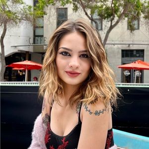 Meet your Posher, Jade